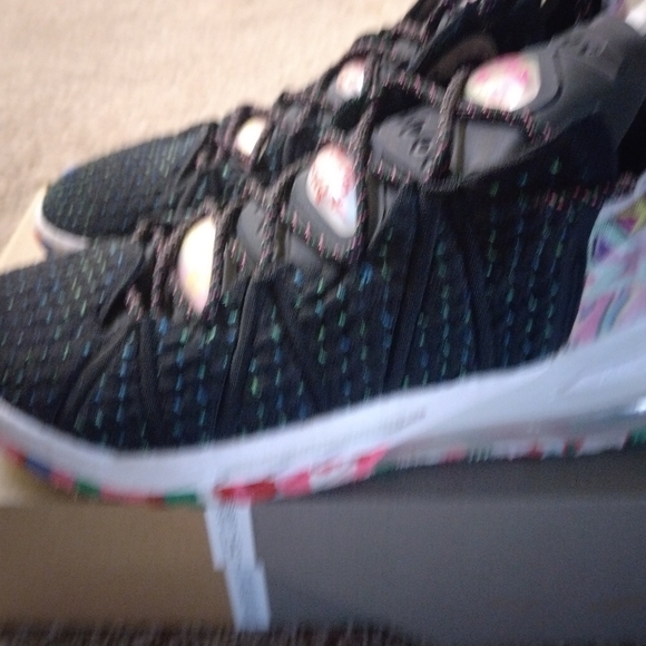 MEN SHOES - Picture 5 of 7